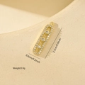 Dettaglio macro del ciondolo geometrico dorato con zirconi e dimensioni precise - Ciondolo Rettangolare Dorato con Pietra Scorrevole (MYXF0421)