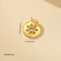 Détail macro du pendentif étoile solaire dorée avec zircon et dimensions indiquées - Style Étoile Solaire Ronde (MYPJ61150) / Or