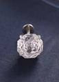 Macro di orecchino a bottone in zircone ottagonale con castone argento a quattro griffe - 6mm / Bianco