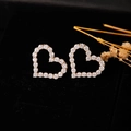 Orecchini a lobo a cuore minimalisti in oro con pavé di cristalli di zircone bianco - Cuore a Cerchio Completo Zirconia Minimalista (ED13228)