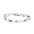 Détail de perles argentées martelées avec perles blanches et turquoise bleue sur bracelet - Argent avec Perle d'Eau Douce
