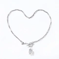 Collana a graffetta in acciaio argento con pendente a cubo disposta a forma di cuore - Argento