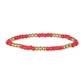 Detalle macro de cuentas rojas mate y cuentas de metal dorado en la pulsera de cuentas de estilo - Rojo (Cuentas Doradas)