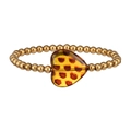 Dettaglio macro del bracciale a sfere dorate con un ciondolo a cuore leopardato - Ciondolo a Cuore Grande con Stampa Leopardata