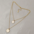 Collana a doppio strato in acciaio inossidabile dorato con ciondoli smiley in smalto bianco - Oro-Bianco