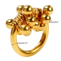 Detailweergave van 0,5cm gouden kralen en 0,3cm dikke roestvrijstalen ringband - Maat 6 / Goud (R1455G)