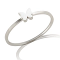 Elegante anillo de mariposa plateado con acabado pulido y diseño abierto minimalista - Talla 6 / Banda Fina Mariposa Sólida / Color acero