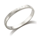 Brazalete de acero inoxidable plateado con patrón de estrellas y acabado pulido - Bangle / Plateado