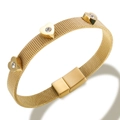 Goldenes gewebtes Mesh-Armband im Uhrenstil mit drei diamantbesetzten Herz-Anhängern - Gold Herz