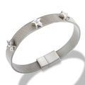 Silbernes Milanaise-Armband mit funkelnden Zirkonia-Sternen in einer 45-Grad-Ansicht - Silber Stern