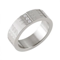 Anello largo in acciaio al titanio argento con foglie incise e tre pietre incastonate - Stile Motivo Foglia Tre Zirconie (R1756S)