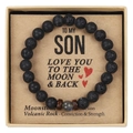 Detail von Vulkanstein- und Mondstein-Perlenarmband mit emotionaler Botschaft Geschenkkarte - Für Sohn