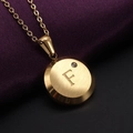 Collar de acero dorado cepillado con colgante de letra F y una piedra de circón - Dorado F