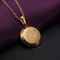 Collar de acero inoxidable dorado con colgante letra G y detalles redondos de circón - Dorado G