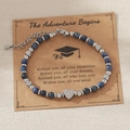 Pulsera de cuentas de lapislázuli con colgante de corazón letra C y tarjeta de graduación - Letra C