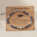 Bracelet en lapis-lazuli avec pendentif cœur gravé de la lettre E pour la remise des diplômes - Lettre E
