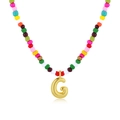 Collana bohémien con perline colorate e ciondolo dorato a forma di lettera G lucida - Lettera G