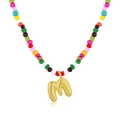 Collana di perle arcobaleno con ciondolo a lettera M dorata in stile bubble 3D - Lettera M