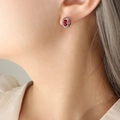 Boucles d'oreilles rétro en argent avec zircon rouge ovale au style vintage chic - Acier Rouge Zircone