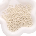 Perles de rocaille en verre gouttes blanc crème pour bijoux DIY dans un plateau ondulé - 450g/Paquet (Environ 4500 Pcs) 5x5mm, Trou ~1mm / Poche zippée