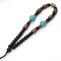 Cordón étnico artesanal con cuentas de turquesa azul y cilindros de madera oscura - Estilo #01 (12-14cm)