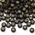 Perle ronde plate en acrylique noir avec lettre R dorée pour création de bijoux - Lettre R / 4x7mm (50 Pièces/Paquet) / Noir avec texte doré