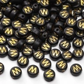 Perles alphabet noires en acrylique avec lettre W dorée pour création de bijoux DIY - Lettre W / 4x7mm (50 Pièces/Paquet) / Noir avec texte doré