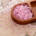Perline di vetro a farfalla rosa per gioielli fai da te in un vassoio di legno rustico - 11×9.5mm (10 Pezzi/Confezione)(BBD182) / rosa trasparente
