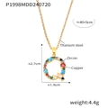 Collier avec pendentif lettre Q doré orné de zircons multicolores et de perles fines - Lettre Q (RP008-Q)