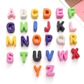 Perline colorate A-Z in acrilico con fori grandi per gioielli DIY e braccialetti personalizzati - Alfabeto A-Z Set Completo