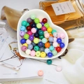 Bunte Acrylperlen in Herzschale für DIY-Schmuckherstellung und Bastelprojekte - Ca. 6mm Durchmesser (200 Stück/Packung) / Mehrfarbig