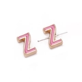 Rosafarbene Emaille-Ohrstecker Buchstabe Z mit goldener Metallbasis für DIY-Schmuck - Buchstabe Z