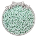 Cuentas de vidrio verde menta iridiscentes para joyería DIY en una bandeja decorativa - 4mm / Paquete de 10g (Aprox. 160 Pcs) / Verde