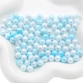 Macro-opname van lichtblauwe en witte AB iriserende acryl kralen voor DIY sieraden - 4mm (Gat ongeveer 1mm) 10g/Verpakking (ongeveer 360 stuks) / Blauwe Serie