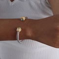Bracelet câble argenté avec accents dorés et pierre de zircon bleu étincelant - Style Multicouche / Zircon Bleu Aqua