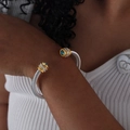 Bracelet jonc torsadé argenté avec pierres bleu clair et détails en or 18K - Style Multicouche / Zircon Bleu