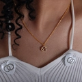 Collana placcata oro con segno zodiacale Cancro e pietre di cristallo lucide - Stile Cancro (P1527)