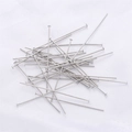 Dettaglio di chiodini a testa piatta placcati argento 14K per creazione gioielli fai da te - 0.7x20mm (50 Pezzi/Confezione) / Placcato Platino