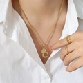 Elegant gold-plated crown letter C pendant necklace with zircon and matching rings - Letter C / Gold