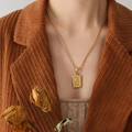 Collana dorata con pendente rettangolare lettera S e catena a corda - 50cm / Lettera S Oro (RP015)