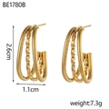 Detail showing 2.6cm gold wheat ear C-shape earrings dimensions and twisted metal texture - Three-ring Parallel Middle Twist Texture (BE1780B)