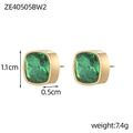 Details von 1,1 cm quadratischen grünen Kristallohrringen mit 18K Goldbeschichtung - Smaragdgrüner Quadratischer Zargenfassungs-Stecker (ZE40505BW2)