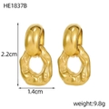 Dettaglio dimensioni orecchini a cerchio dorati ritorti con trama martellata - Stile Irregolare con Trama Martellata Oro (HE1837B)
