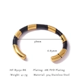 Dettaglio del bracciale in acciaio al titanio placcato oro 18K PVD con smalto nero - Nero (HF-B5232-BK)