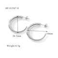 Dettaglio di grandi orecchini a cerchio a U lucidi con dimensioni di 36,5 mm - Stile Cerchio C Spesso Lucidato Argento (HF-E3567-S)
