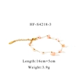 Détail d'un bracelet plaqué or 18 carats avec pierres naturelles roses et fermoir réglable - Pink Translucent Stone Bracelet (HF-S4218-3)
