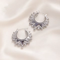 Orecchini a cerchio Creole vintage argento con motivi tribali e dettagli di perline - Stile Argento (CE38804AW0)