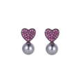 Détail des boucles d'oreilles cœur serties de zircons roses et de perles gris foncé - Cœur Rose Avec Perle Grise (GE00571H)