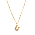 Dettaglio collana placcata oro 18K con ciondolo a lettera U impreziosito da cristalli - Stile U (HF-X2493-U) / Oro 18K