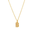 Dettaglio della collana con ciondolo a lettera B dorata con brillanti cristalli di zircone - Stile B (HF-X2493-B) / Oro 18K